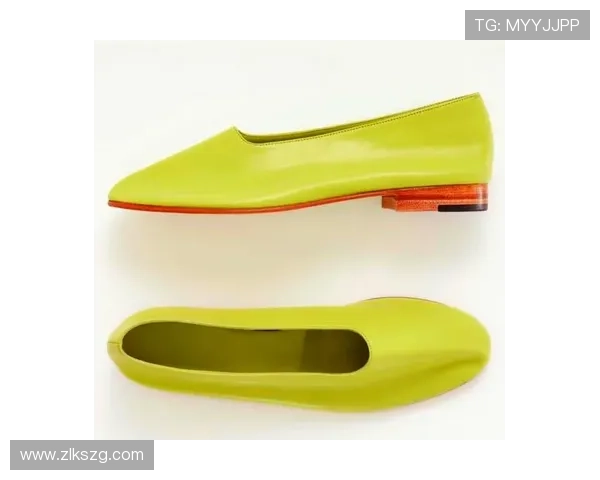 开云手机官网线上商城全方位展示奢华服饰、鞋履和配饰的最新动态 开云手机官网线上商城全方位展示奢华服饰、鞋履和配饰的最新动态